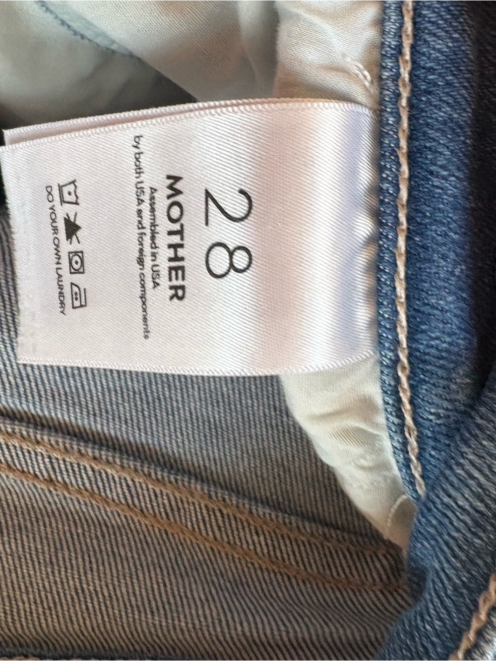 MOTHER Mid Rise Rambler Zip Ankle - Picture 4 of 5